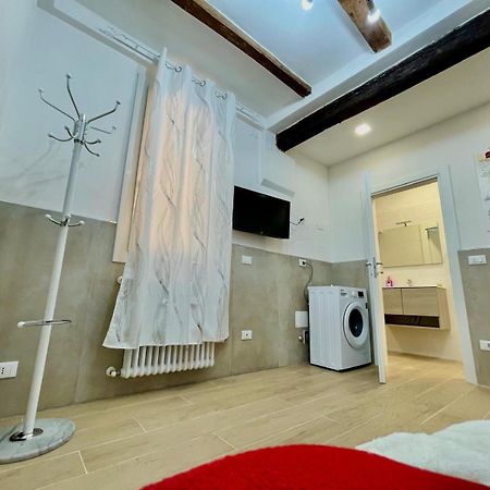 50 Tourist House Bologna - Pratello - Self Check-Inアパートメント エクステリア 写真