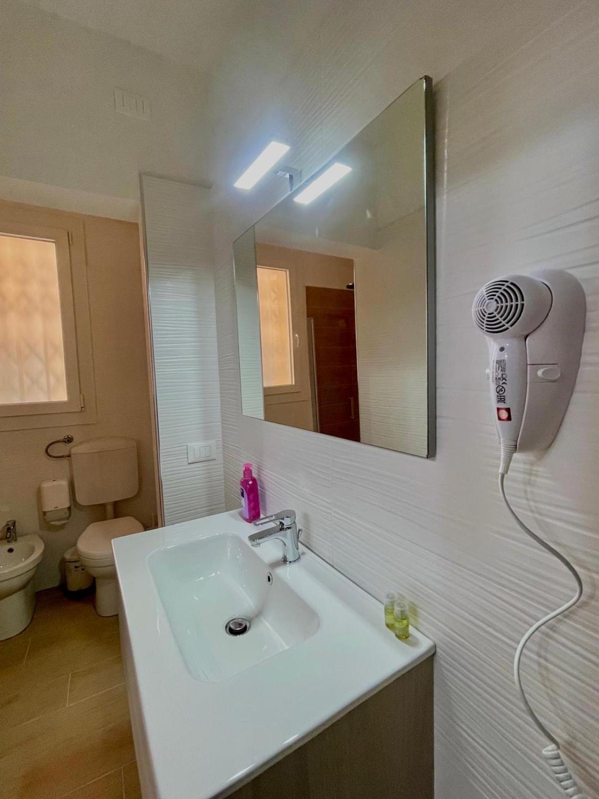 50 Tourist House Bologna - Pratello - Self Check-Inアパートメント エクステリア 写真